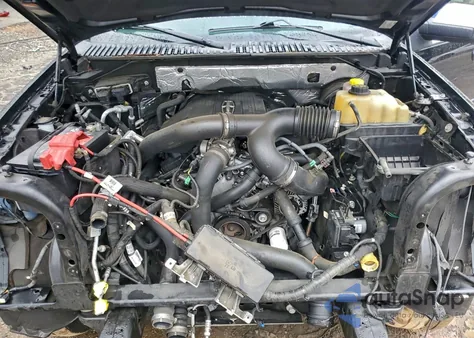 2016 Lincoln Navigator Select z USA, uszkodzony, nr VIN 5LMJJ2HT2GEL01662